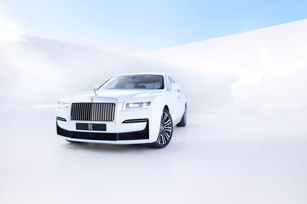 Rolls Royce Ghost White 2023 2