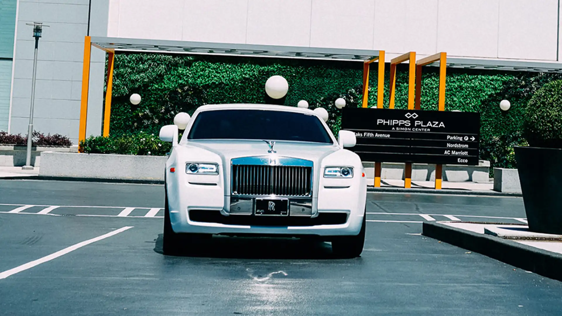 Rolls-Royce-Ghost 2023