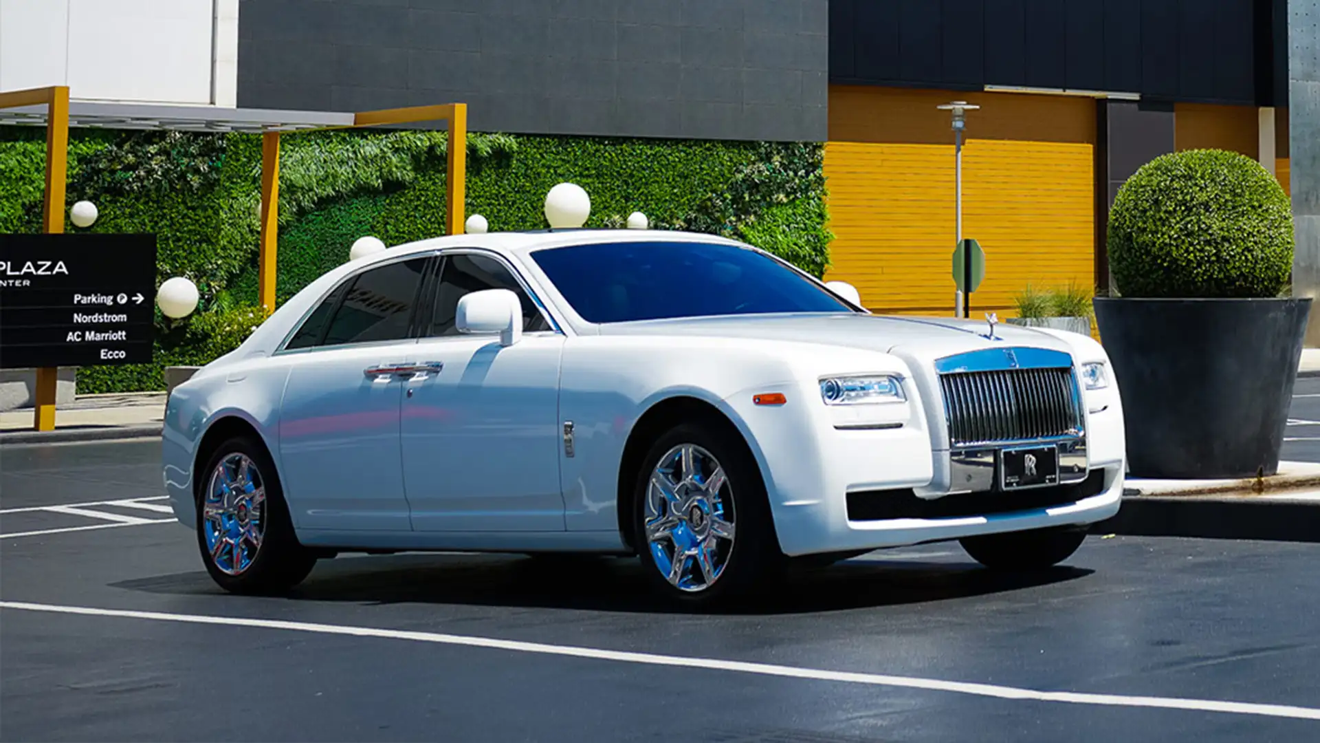 2025 rolls royce ghost