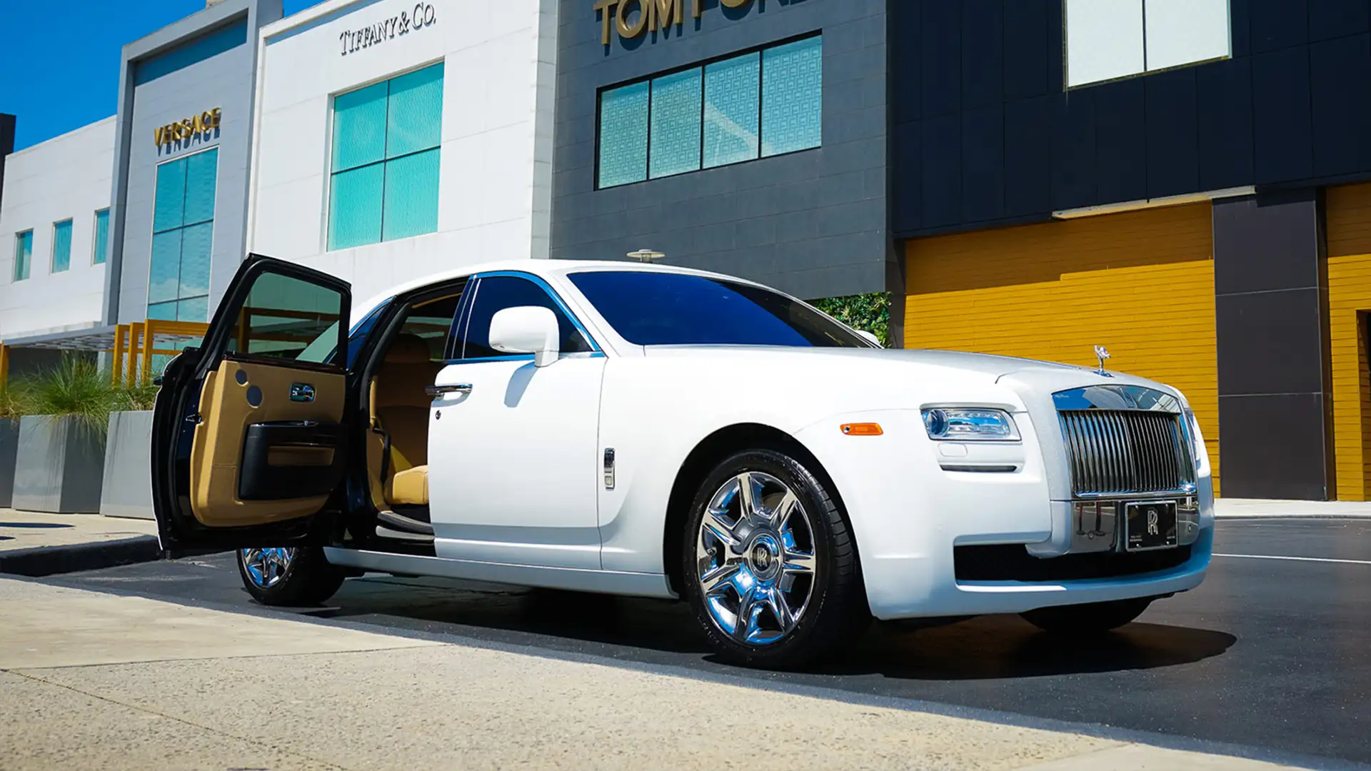 rolls royce ghost black badge