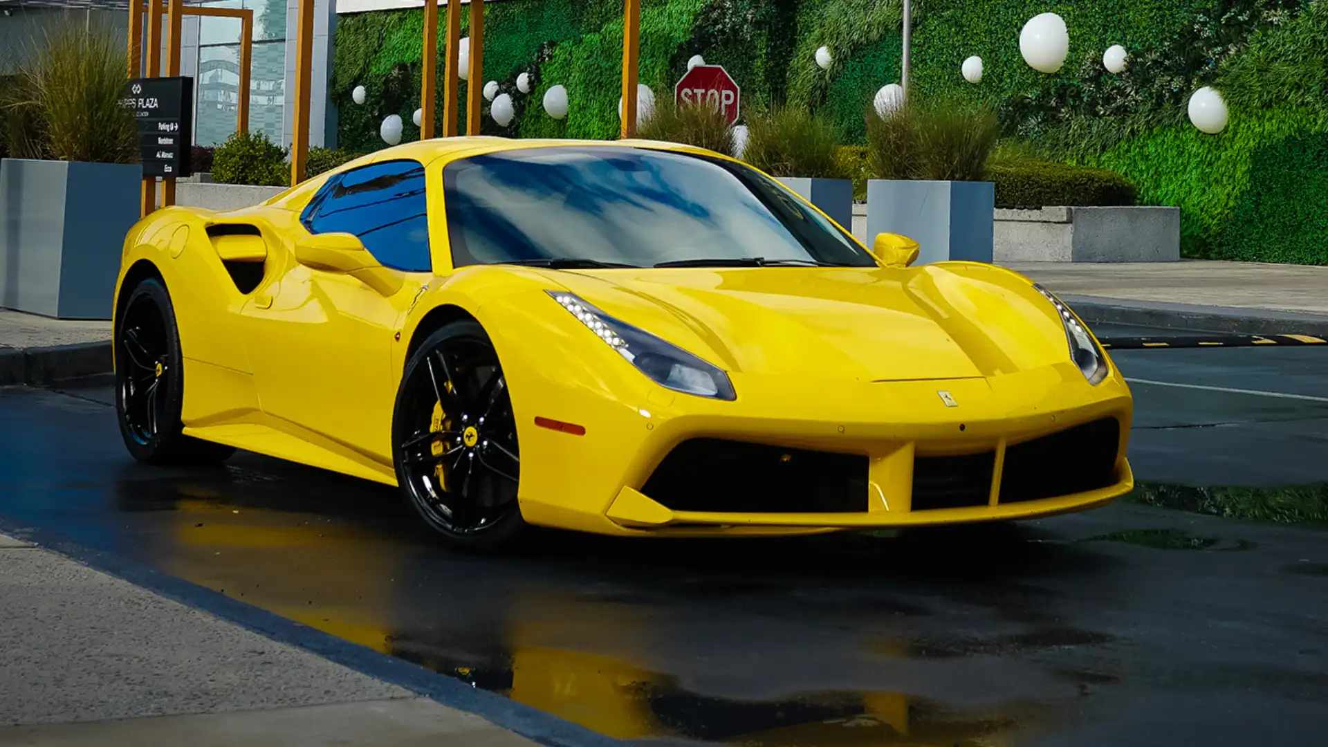 FERRARI 488 SPIDER (1)